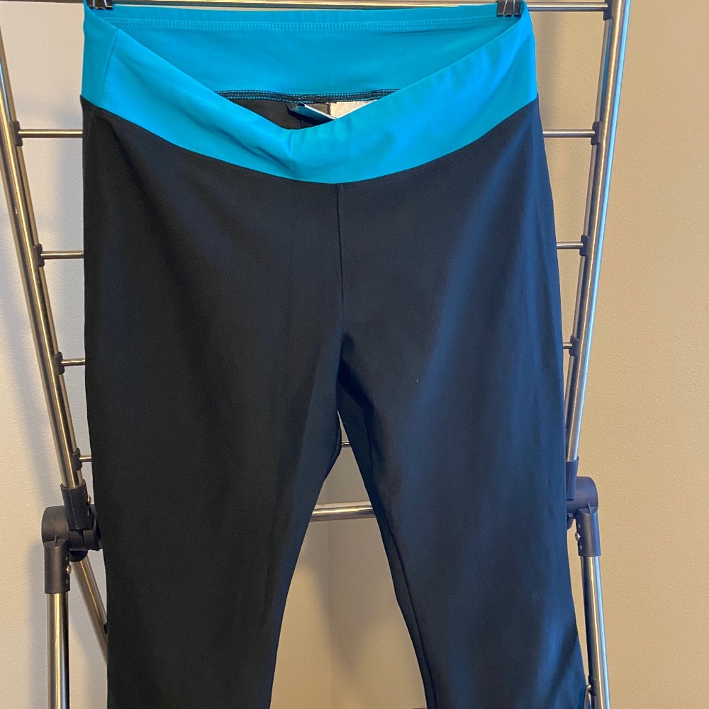 Nike cropped pants